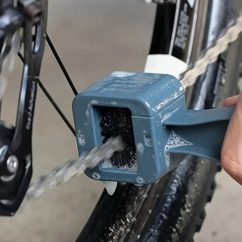 Chain Breaker - Plastic Chain Gear Grunge Wheel Brush